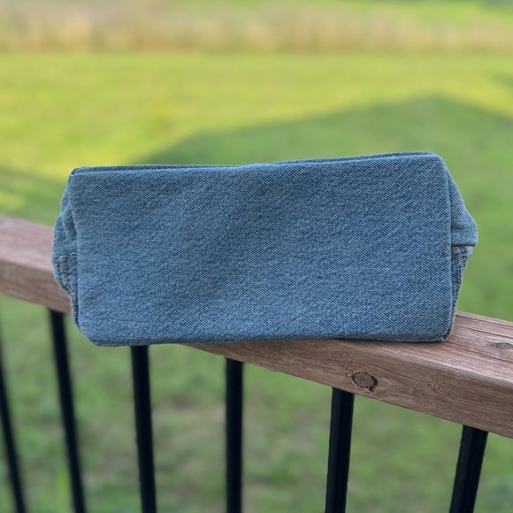 Hand & Heart Vintage Levi’s Beaded Denim Bag - Picture 6 of 8